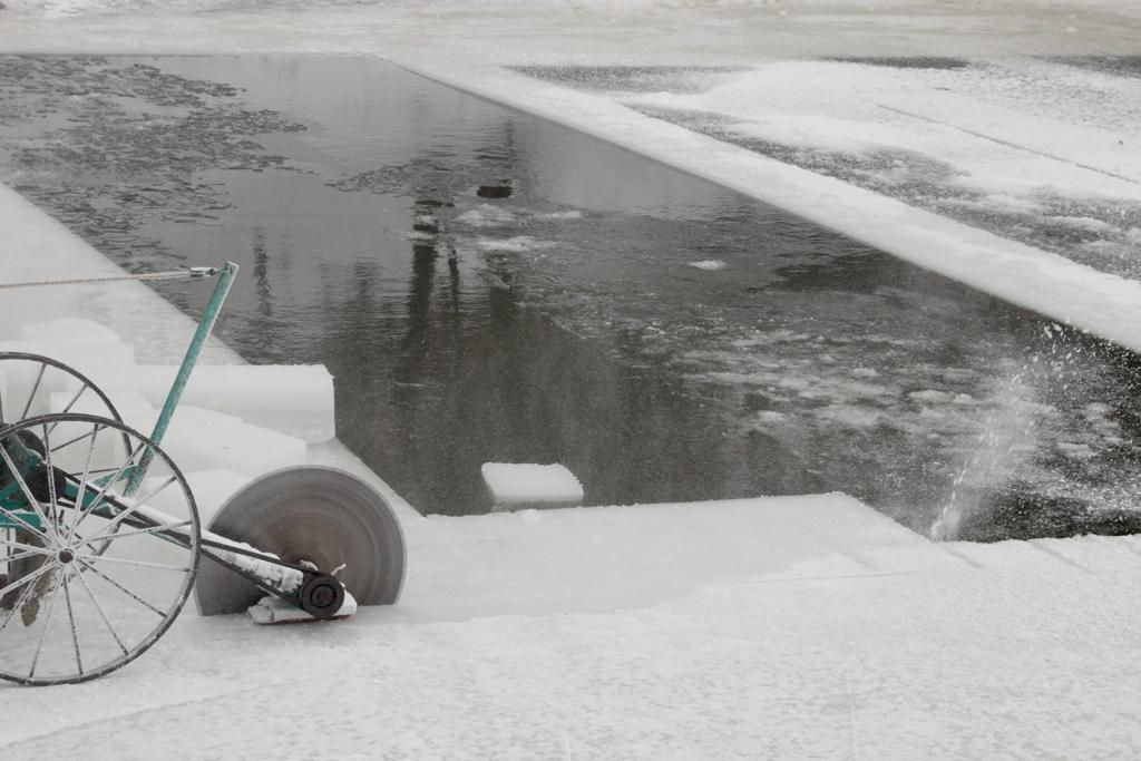 Competition entry: The Ice Cutter