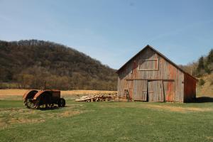 Competition entry: Old tractor & barn