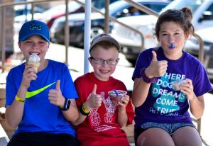 Competition entry: Thumbs up for ice cream!